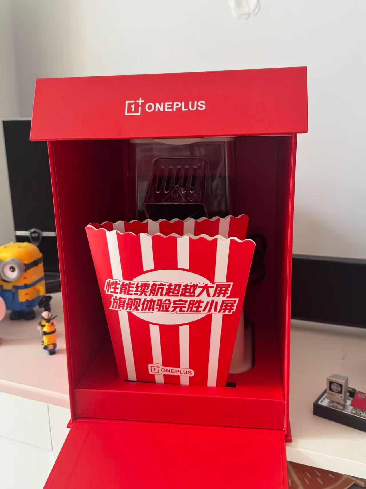 我也有爆米花机了🍿 一小把玉米爆出一大桶，这不就是小屏大魔王的隐喻，这邀请函你