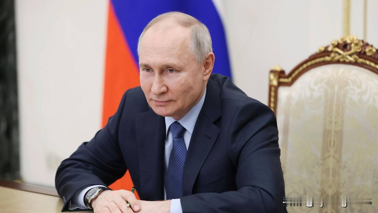 🇷🇺🇰🇿 克里姆林宫宣布，普京在即将对哈萨克斯坦进行访问前夕，撰写了一篇