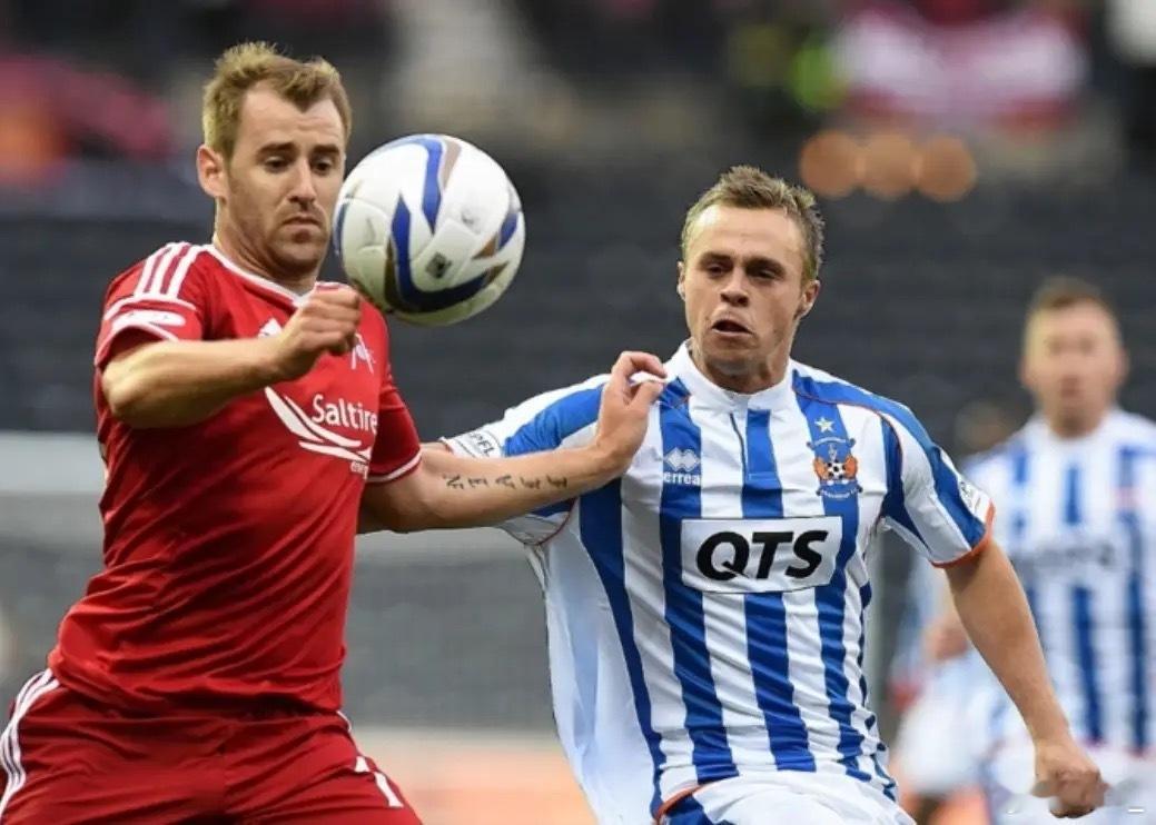 006 德乙 纽伦堡VS埃尔沃斯堡纽伦堡整体实力不在埃尔夫斯堡之下，并且球队的主