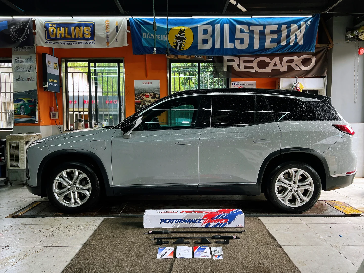 新能源人手一套黑科技，蔚来ES8高性能阻尼杆