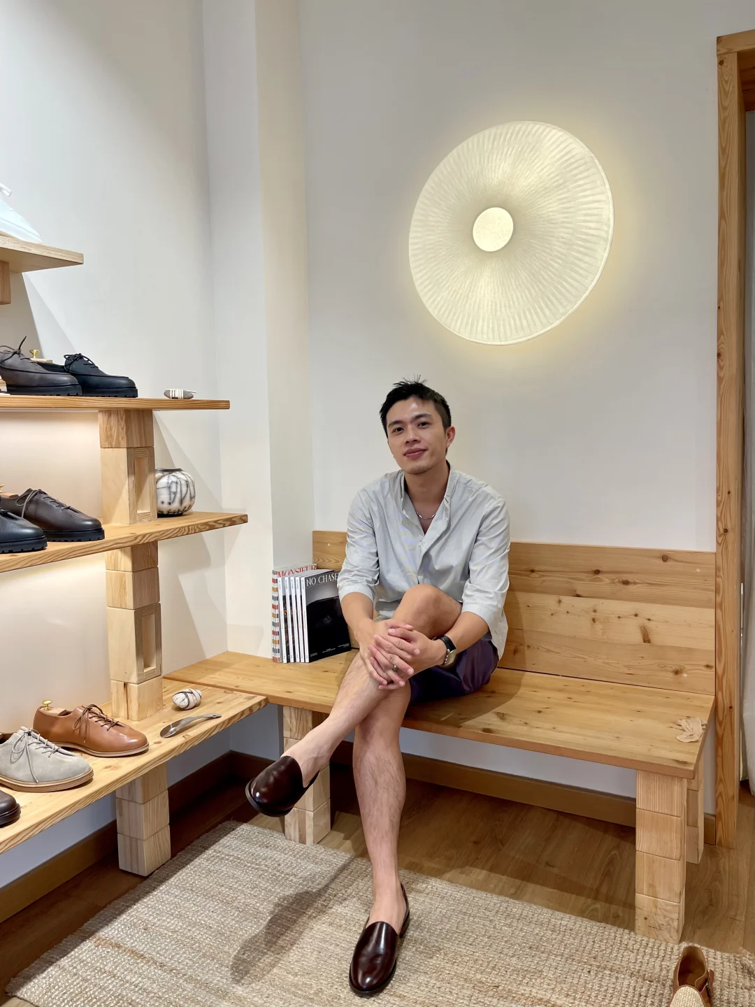 在老钱扎堆的6区，买到亮面乐福鞋～