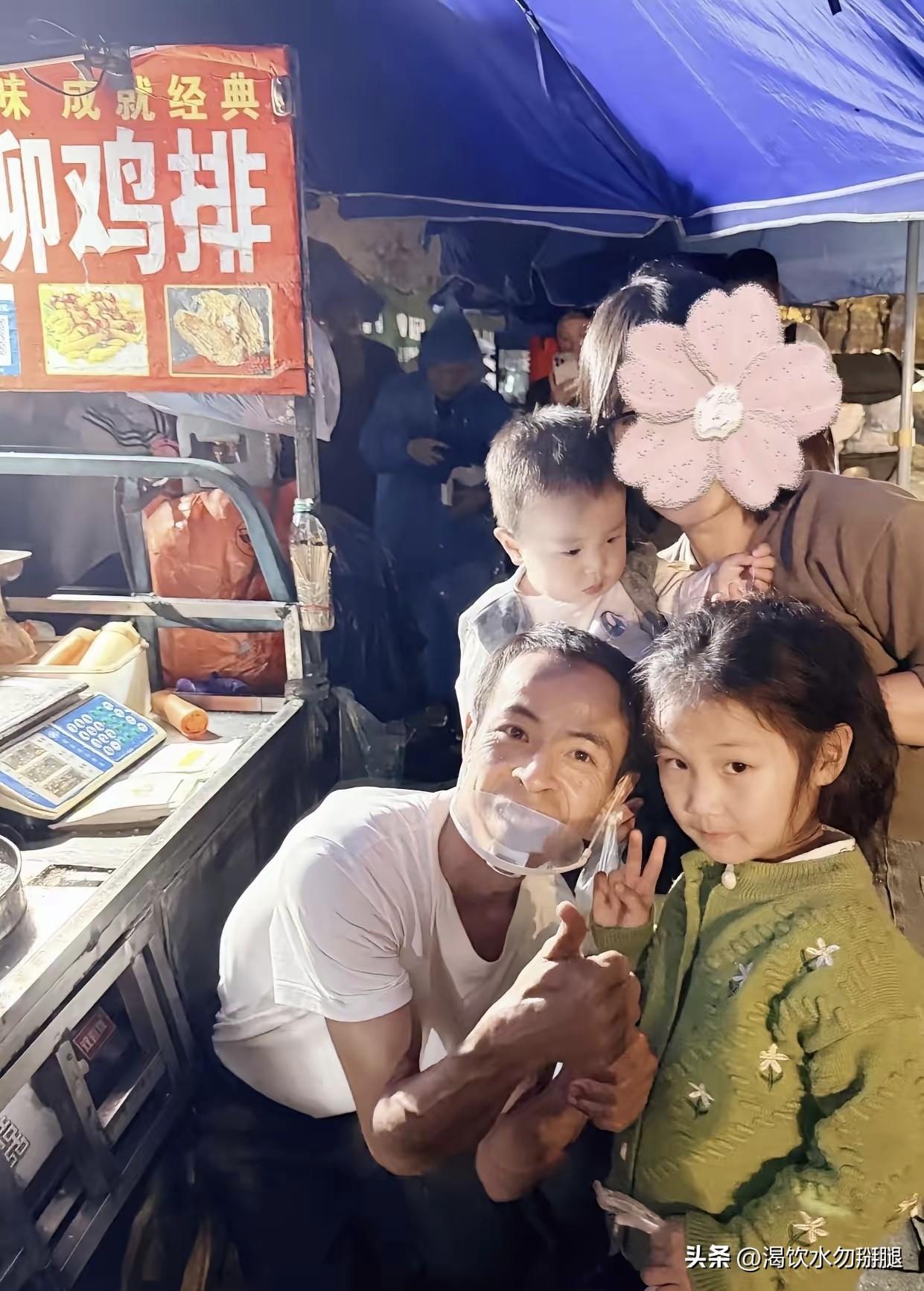 鸡排哥这人设塌得可真快！当初大家喜欢他，就是觉得他朴实、亲切，6块钱的鸡排给学生