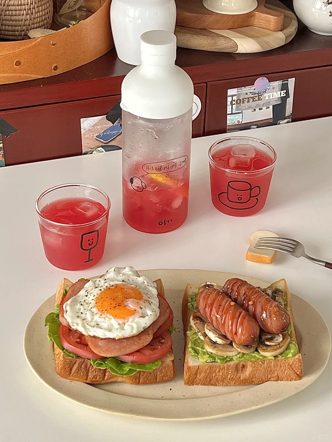 brunch｜双拼开放式吐司三明治🥪石榴冰茶🍸