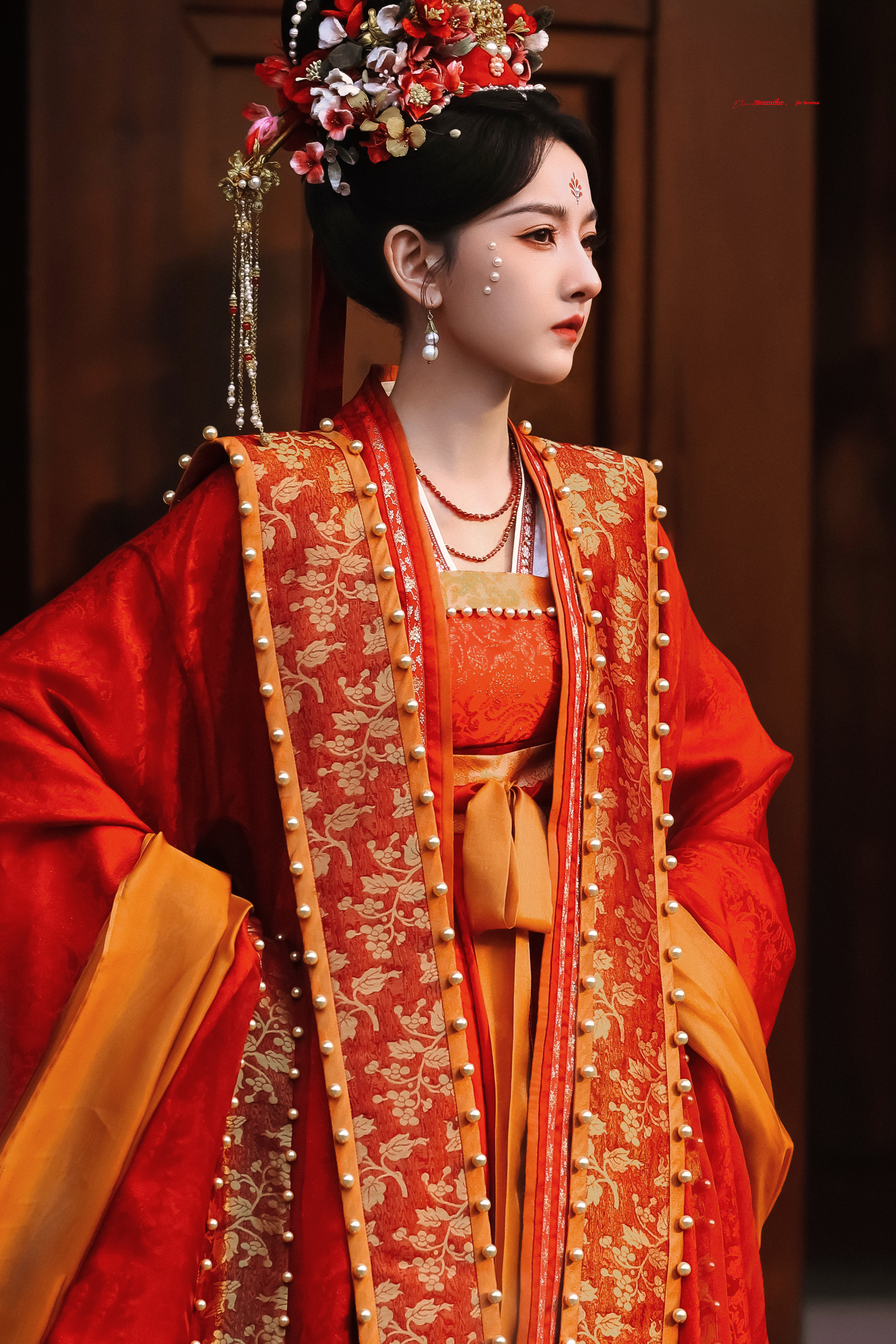 感觉是嫁衣耶～～～宋祖儿 《司宫令》☽ 中分+红衣+珍珠妆 