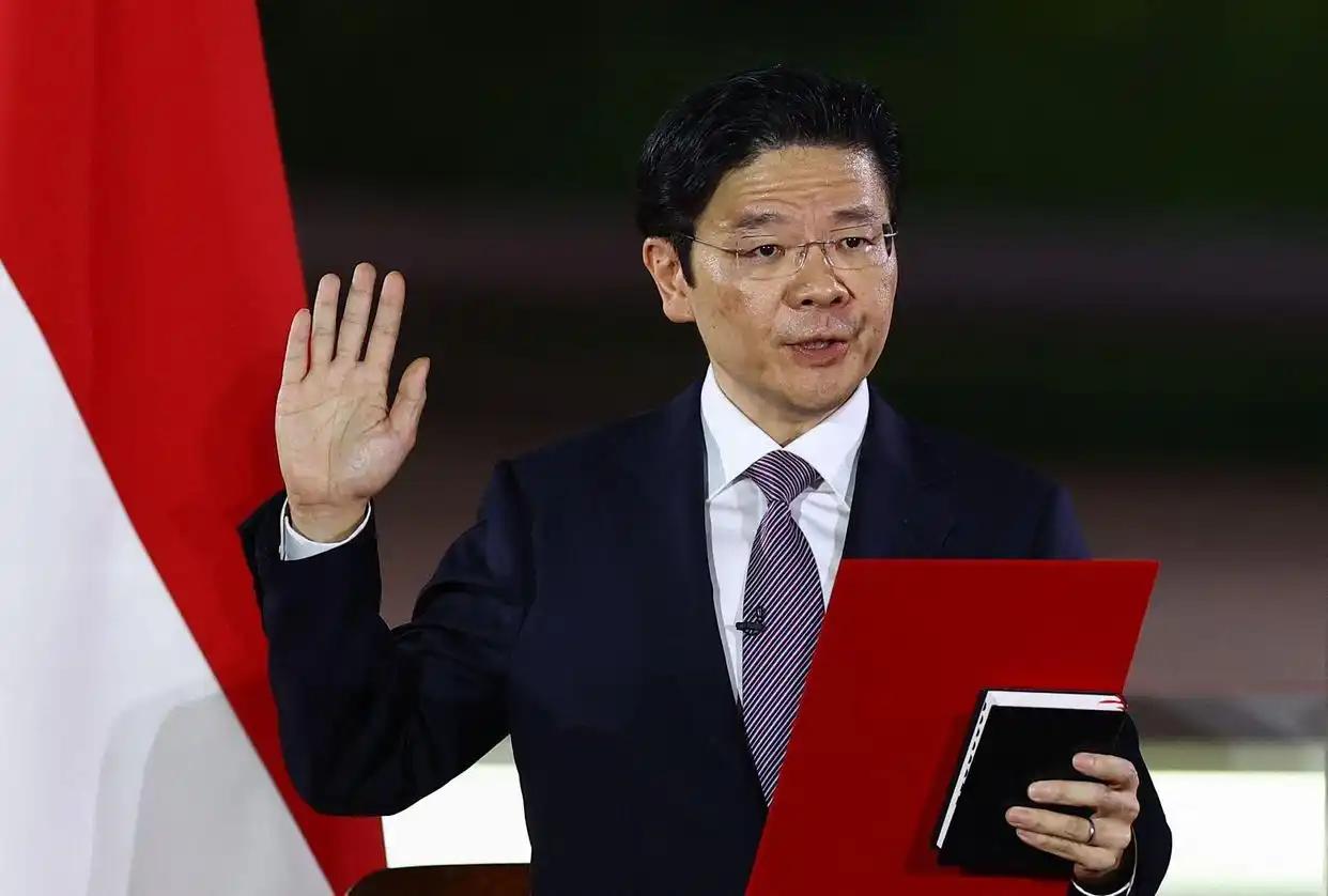 新加坡总理黄循财在接受华尔街日报采访的时候，居然对中国内政妄加评论！说白了，自从