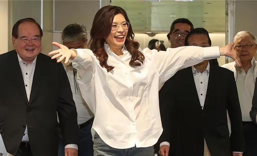 郑丽文刚回来台当局就变脸，卓荣泰的“善意”藏着什么算计
今天咱们聊一件有意思的事