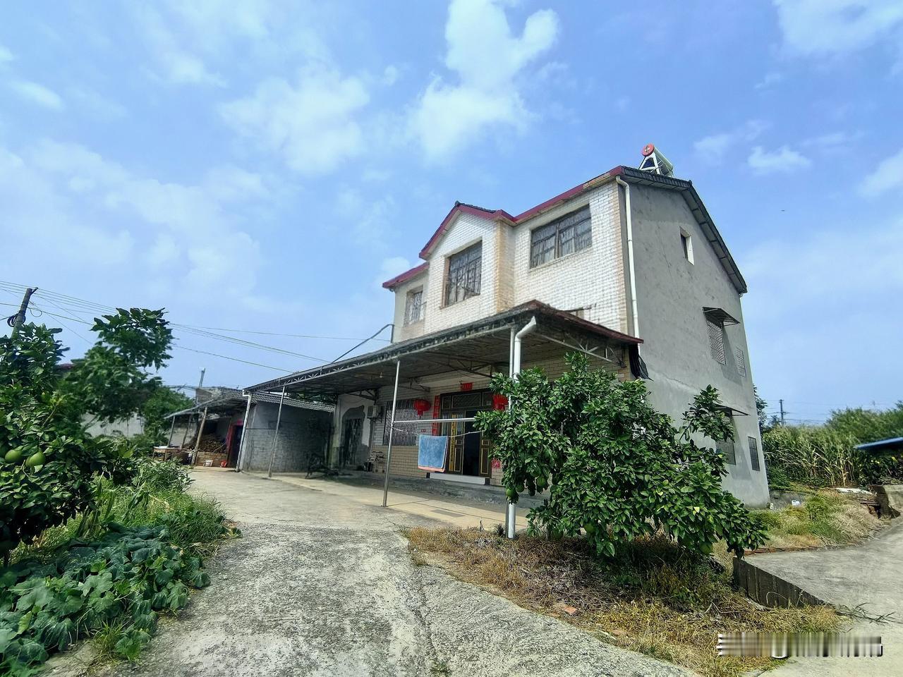 我想在宜昌枝江的安福寺镇，有一个这样的农家小院，必须滴条件：距镇上700-100