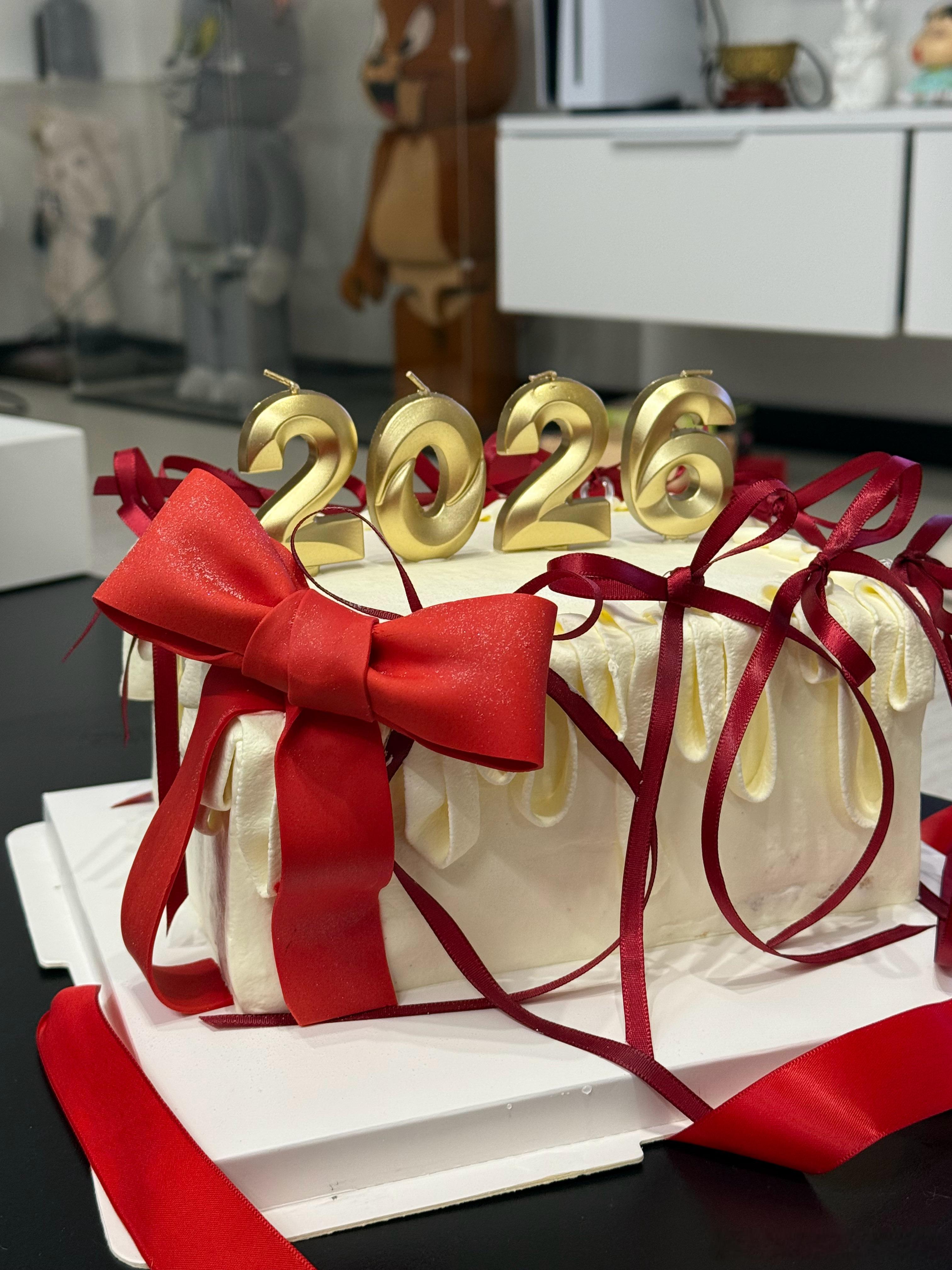 大家！！！新年快乐！！！2026平平安安，赚大钱！！ 