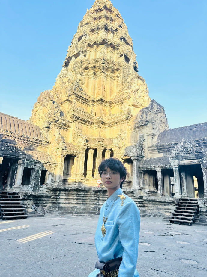 钟美美没有被原生家庭困住钟美美带着伤痕依旧活得自洽很多人困在原生家庭的桎梏里难以