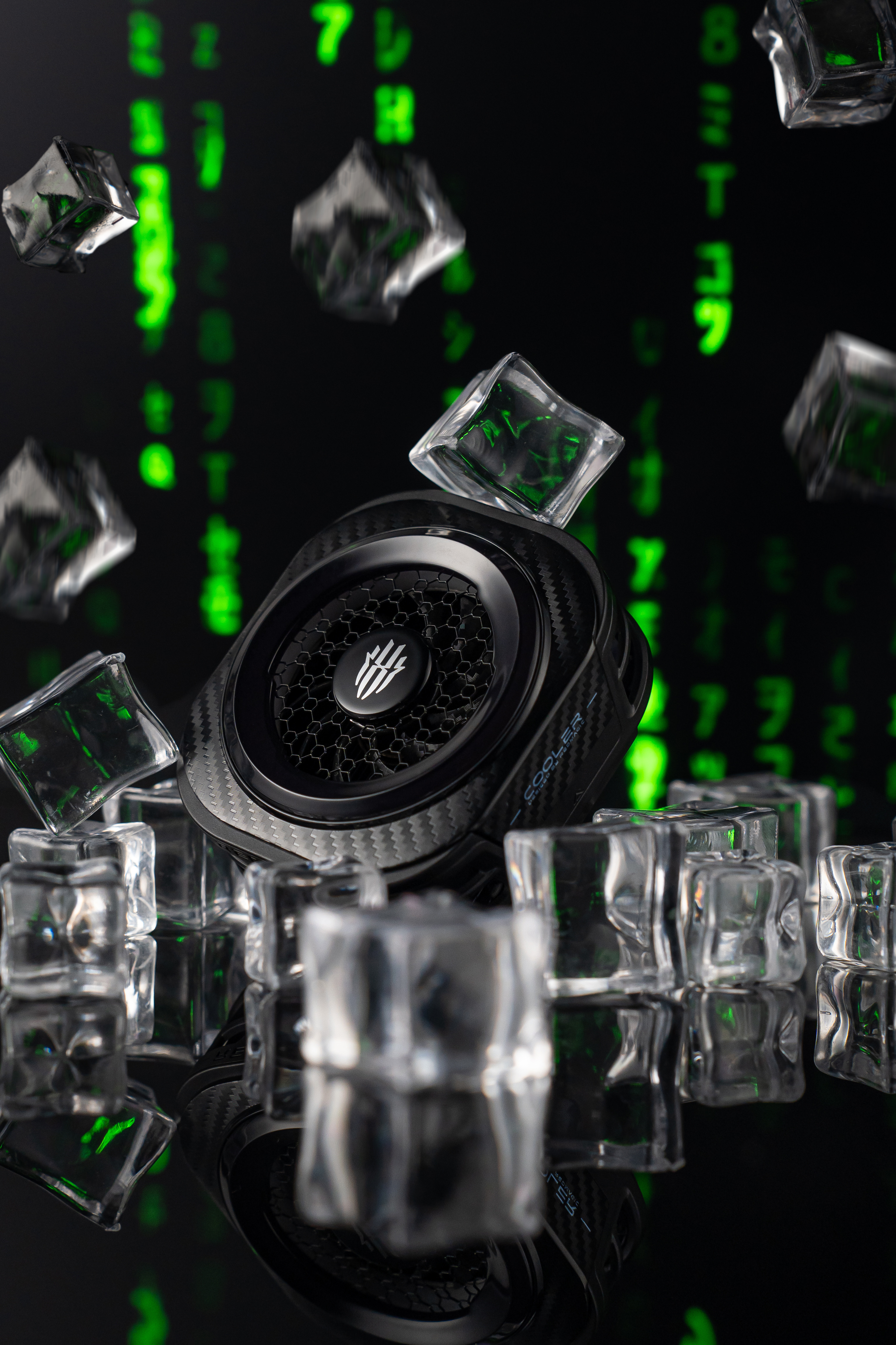 我用红魔散热器8Pro把可乐冻出了冰沙质感！红魔这款散热器8Pro，性能断代领先