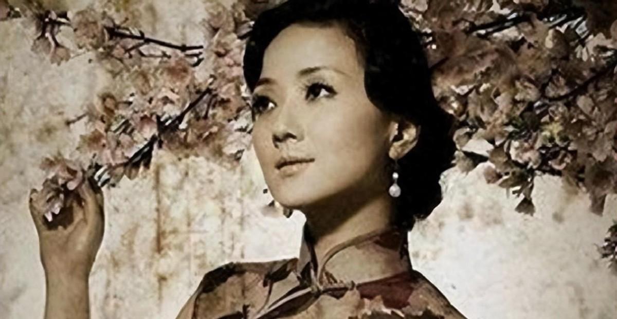 1940年，军统特务王化琴冒险救出地下党，谁知11年后获地下党反向救助，命运轮回