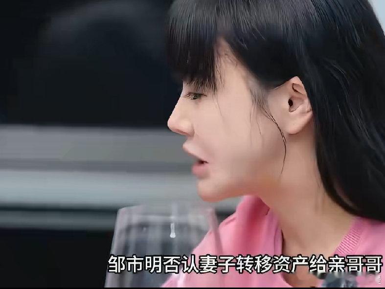 邹市明热转区邹市明辟谣博文的转发区观点两极，有人选择相信本人的回应，也有人结合综