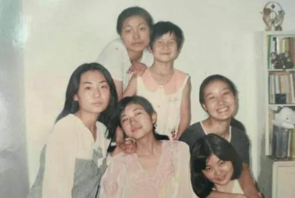 从1993年到1994年这段时间当中，在深圳宝安通往机场的那条路上，司机接连出现