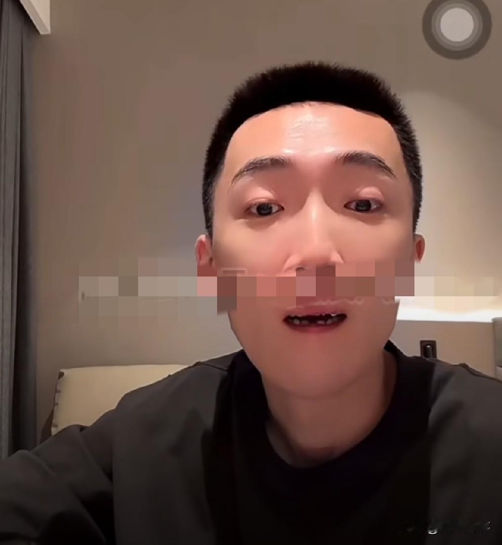 李舒克建议骡子尽快找二驴出面说和！

          李舒克直播念读二子爷发