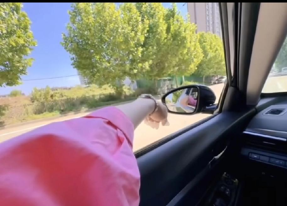 单身有钱，才是人间顶配
 
慢慢发现，单身又有钱的日子，才是这辈子最安稳的幸福。