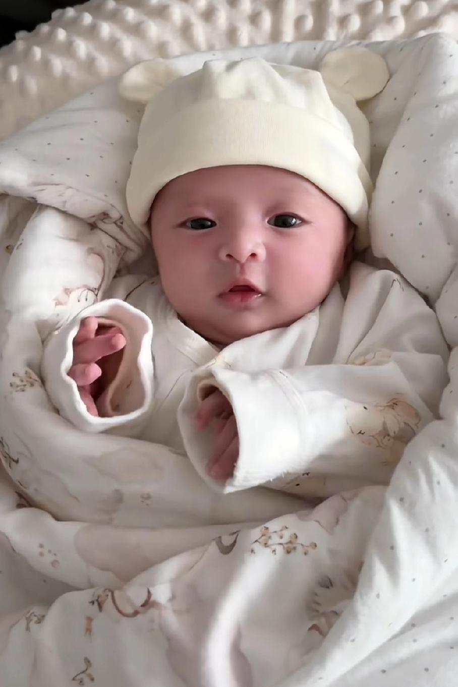 2026生娃零自付？年轻人不敢生的核心，从来不是缺“产房门票钱”！
 
医保局这