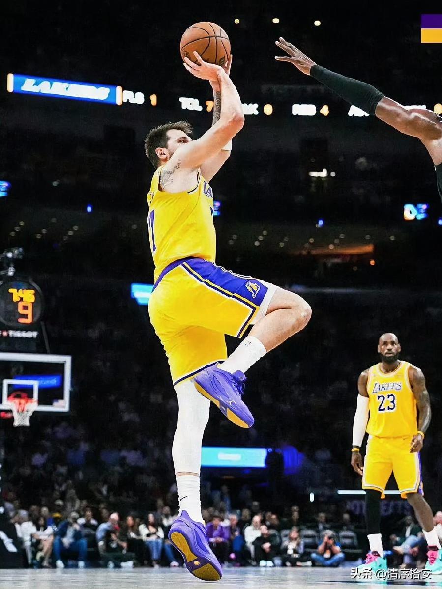 湖人赛季末尾突然发力，背靠背能打出如此精彩的比赛，太意外了，东契奇功不可没，詹姆