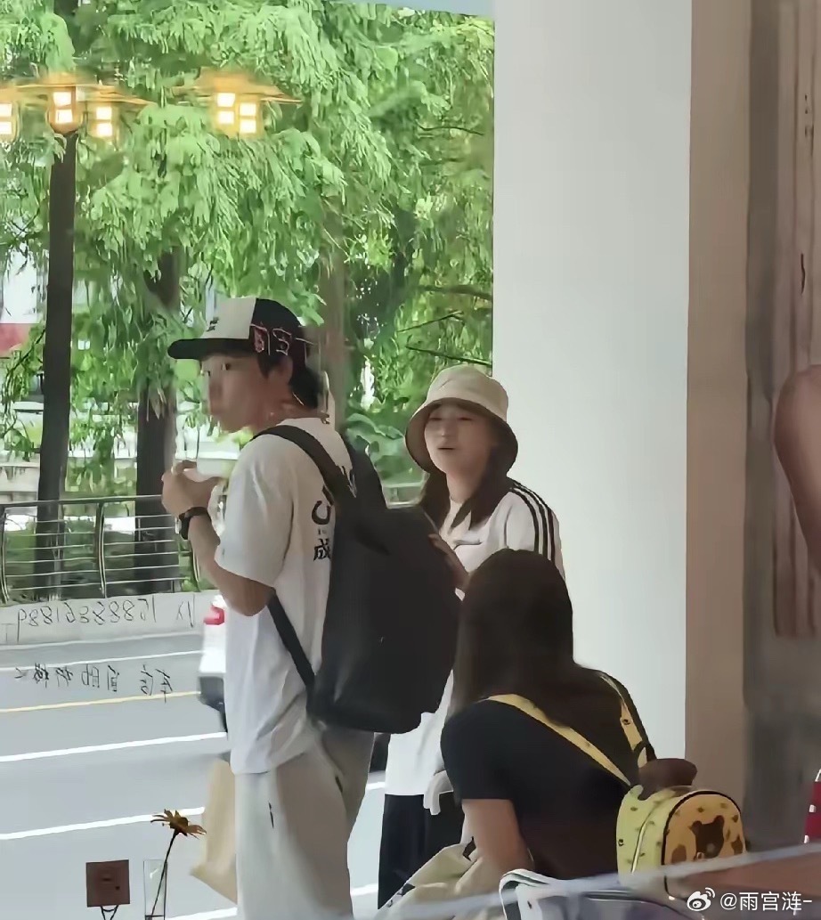 全红婵罕见私下现身杭州，状态大变满脸落寞，完全没了赛场灵气 