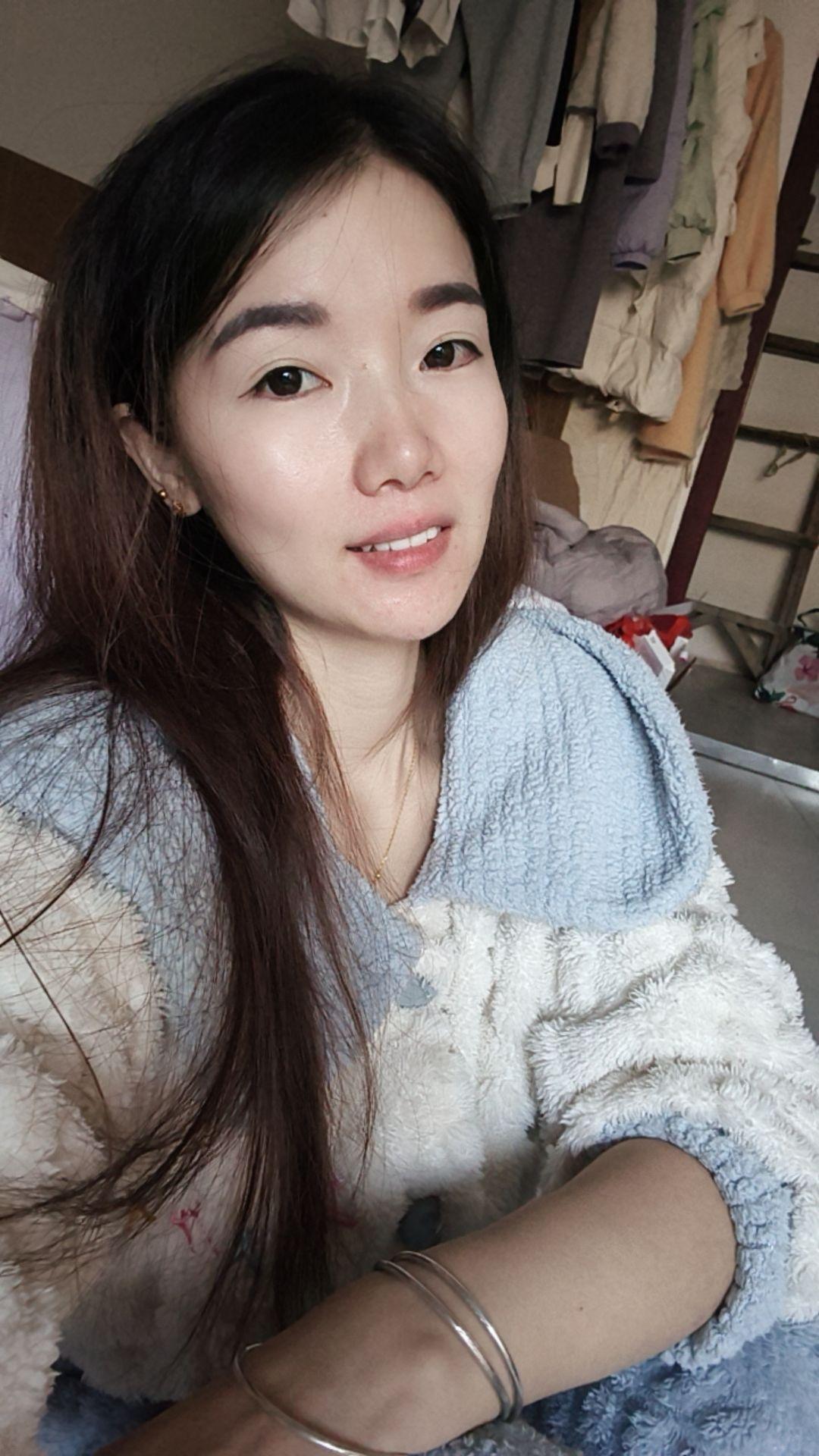 难走的路走了一程又一程，难听的话听了一句又一句。我无话可说，也无人可说...