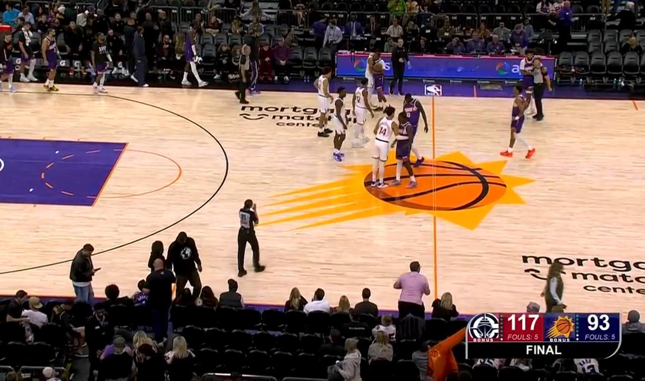 太阳93-117负于快船，湖人回到西部前六。 