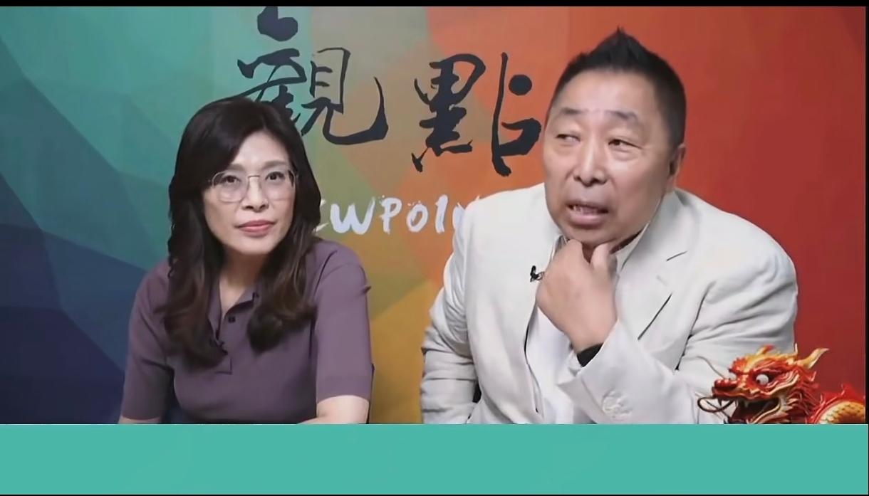 郑丽文是国民党最大笑柄，唐湘龙敢正面追问郑丽文，希望大家为唐大哥点亮个小红星与支