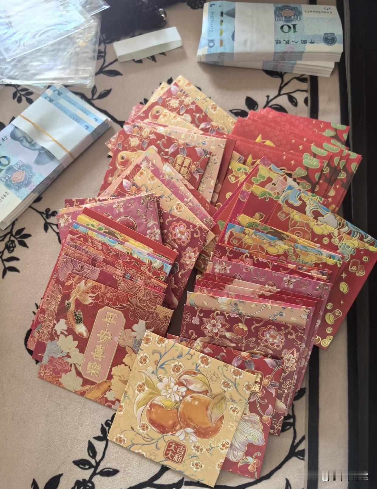 唉，没想到提前准备了一百个红包，开工第一天就发了个精光。在深圳，新年开工第一天年