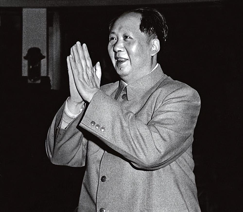 “臭老九”不是毛主席喊的，相反，毛主席说：老九不能走

“听说您总把知识分子往火