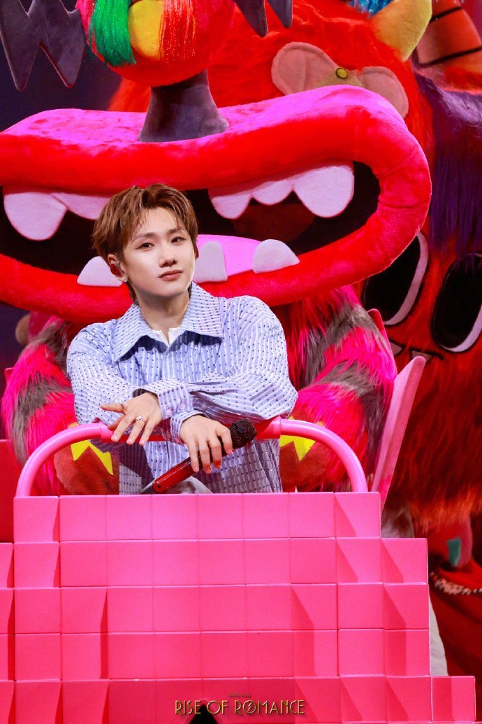 汪苏泷新加坡收官talking “希望你们都有看到想看的歌。”温柔收尾，浪漫告别