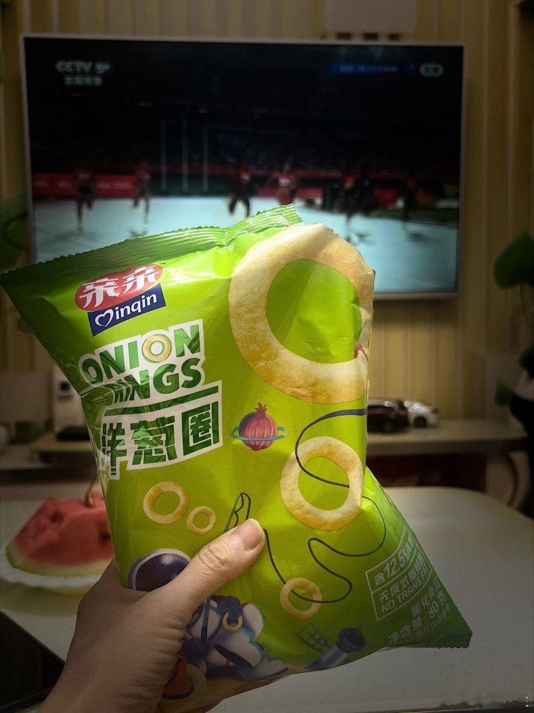 看亚运会和洋葱圈最配[允悲] ​​​