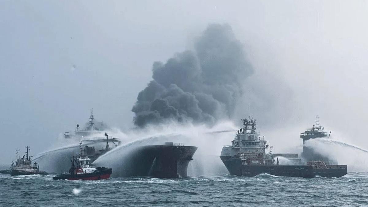 美军闪电空袭！太平洋上14人瞬间丧生，唯一幸存者揭开背后真相


美军突然出手！