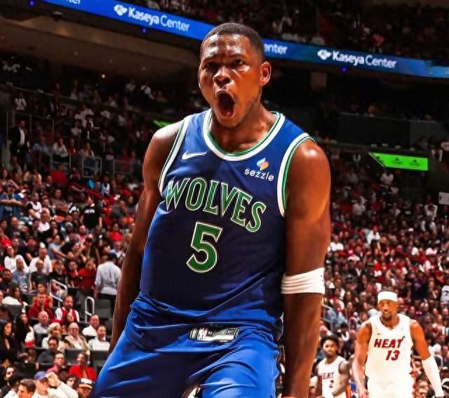 NBA今日之红黑榜：群星炸裂也有人持续迷失