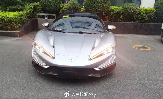 #新能源汽车# 【仰望U9量产版现身街头，采用四电机布局，战斗气息浓厚】日前，我