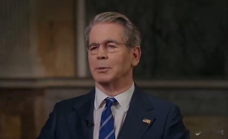 贝森特在专访中确认，美军已准备就绪，一旦时机成熟，美国海军将联合国际盟友，为霍尔