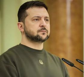 最近乌克兰那边出了件捅破天的大事，总统泽连斯基和军队总司令瑟尔斯基彻底闹掰了，瑟