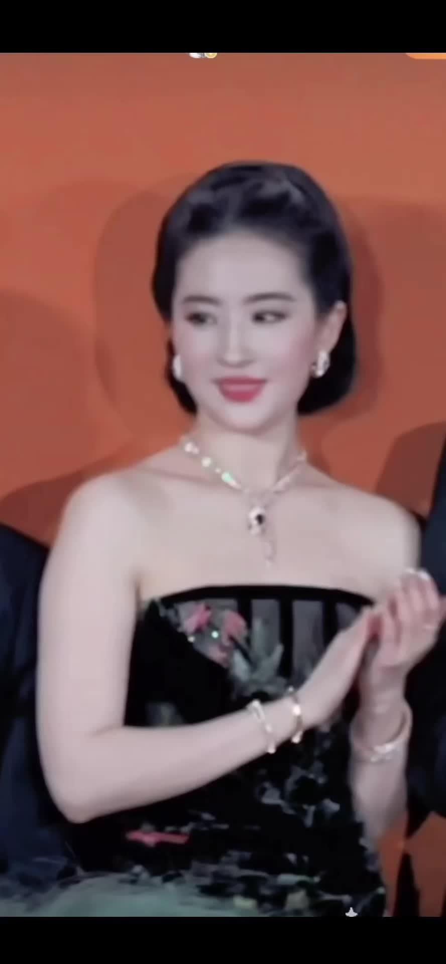古灵精怪 萌萌哒