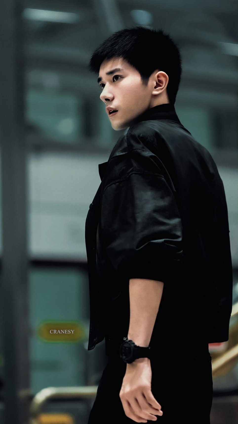 不是吧这张好显小，初入郭安刚满二十的小严迪 