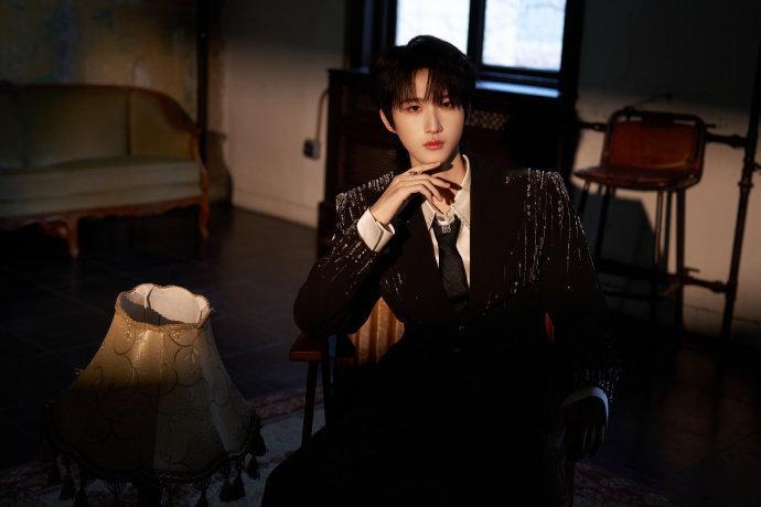 TFING微博之夜出发图 谁懂！这组微博之夜出发图太戳人！少年们清爽干净又帅气，