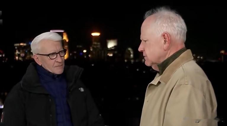 明尼苏达州州长沃尔兹接受采访，谈与白宫边境事务主管汤姆·霍曼的会面情况。

沃尔