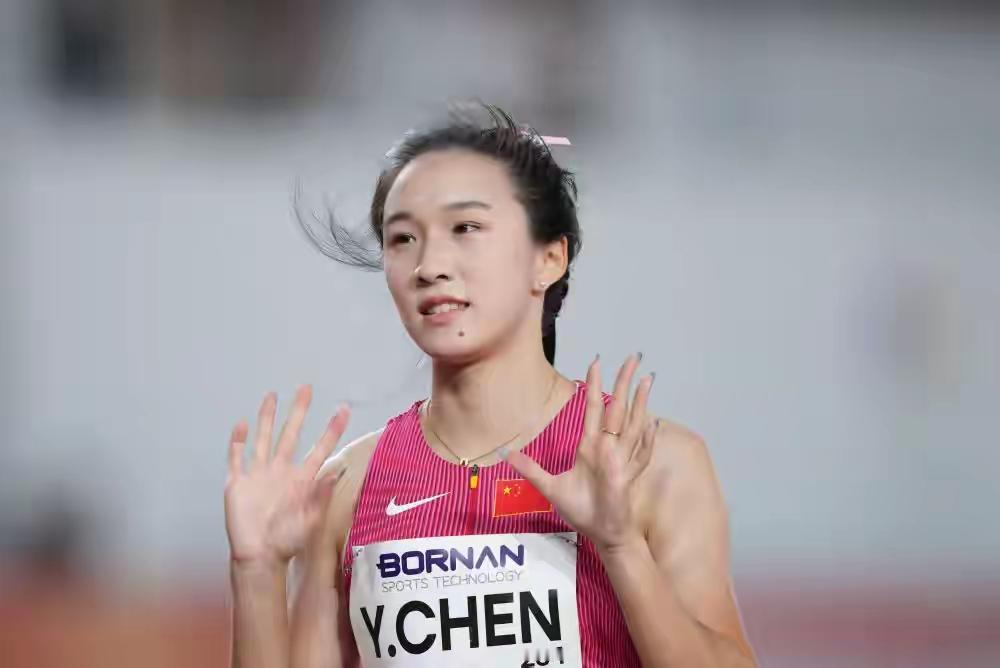 太炸裂！17 岁陈妤颉拿下亚运百米金牌

9月25日，名古屋亚运会女子百米决赛上