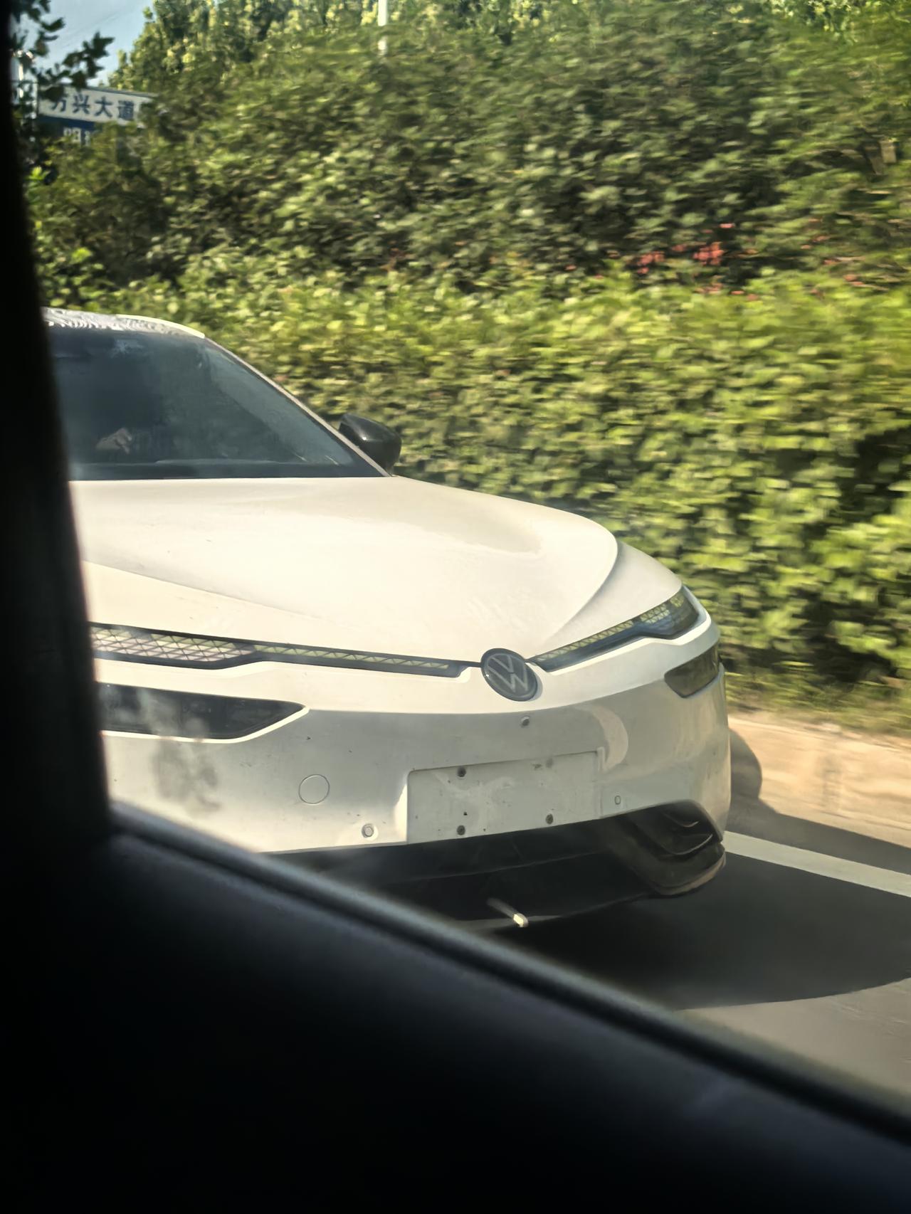 金标大众，这款测试车，已经开始大马路上公开跑了！ ​​​