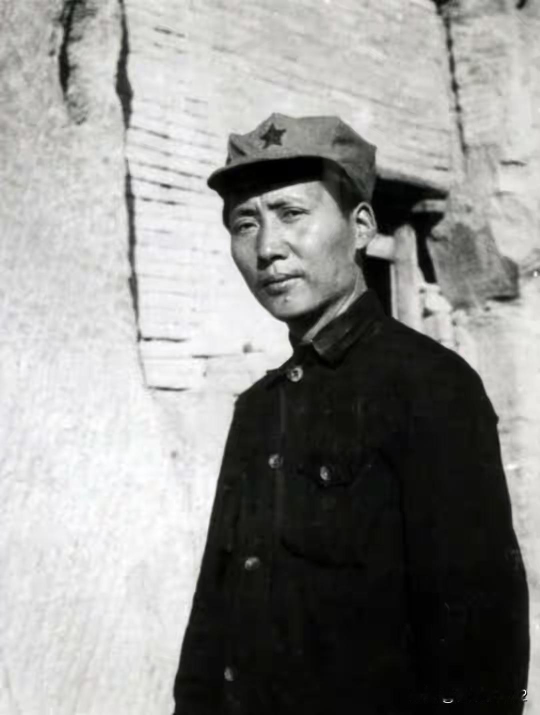 两万五千里长征路，一张借条见家国赤诚
 
谁能想到，走完浴血长征的英雄队伍，跨越