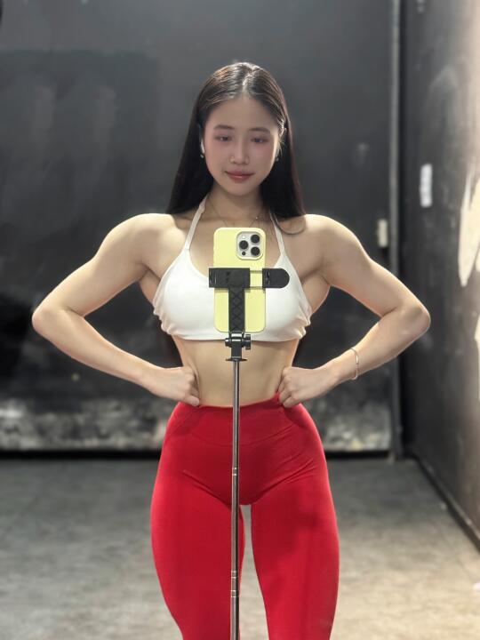 穿红色动力满满