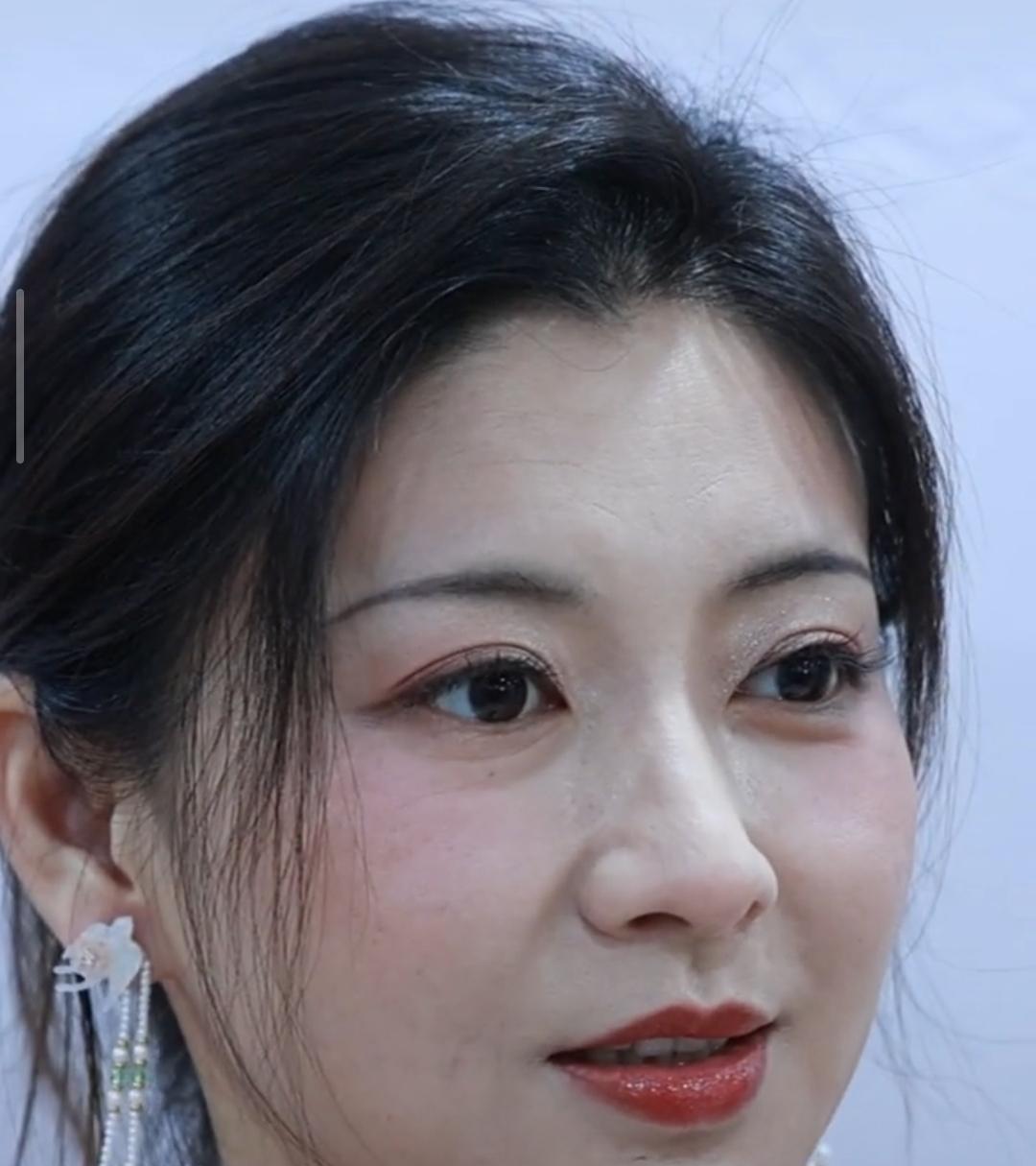 你以为“沈眉庄”只会温婉微笑？
她转身制片，新片上线七天狂扫5000万播放。
去