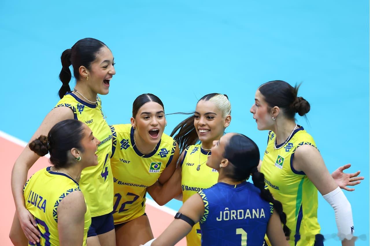 2026年U17女排世锦赛 ❌ 巴西女排又又又又输了，决胜局12-6领先，最终1