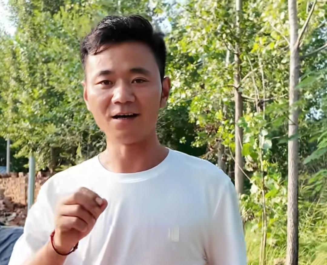 厉怀远林丽再次公开硬钢？网友:为什么要注销？就因为是婚内认亲带来的流量吗？那孩子
