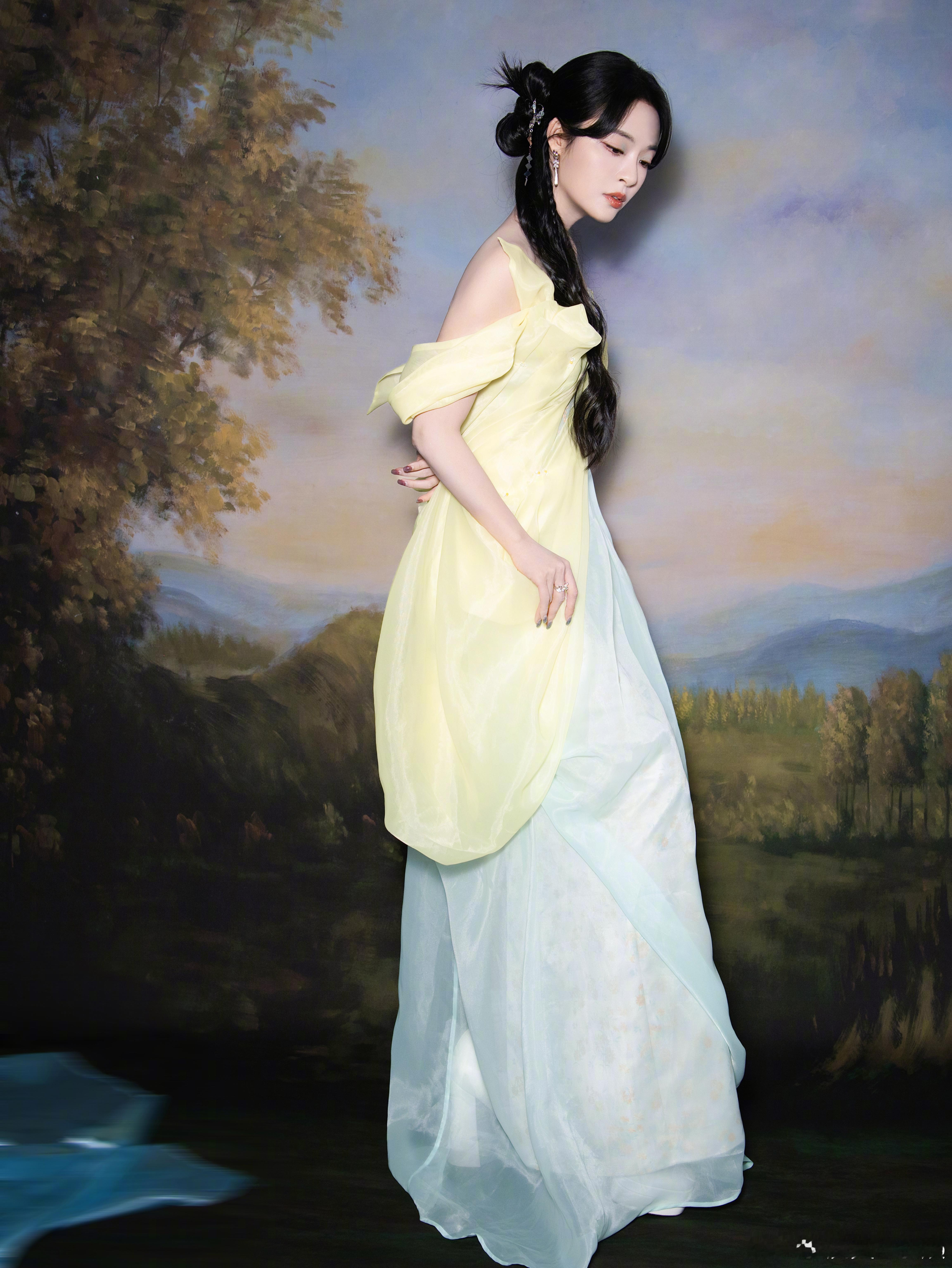 被李莎旻子朋友圈照片诈骗 太有代入感了！《声生不息》全员对着李莎旻子的非洲照片反