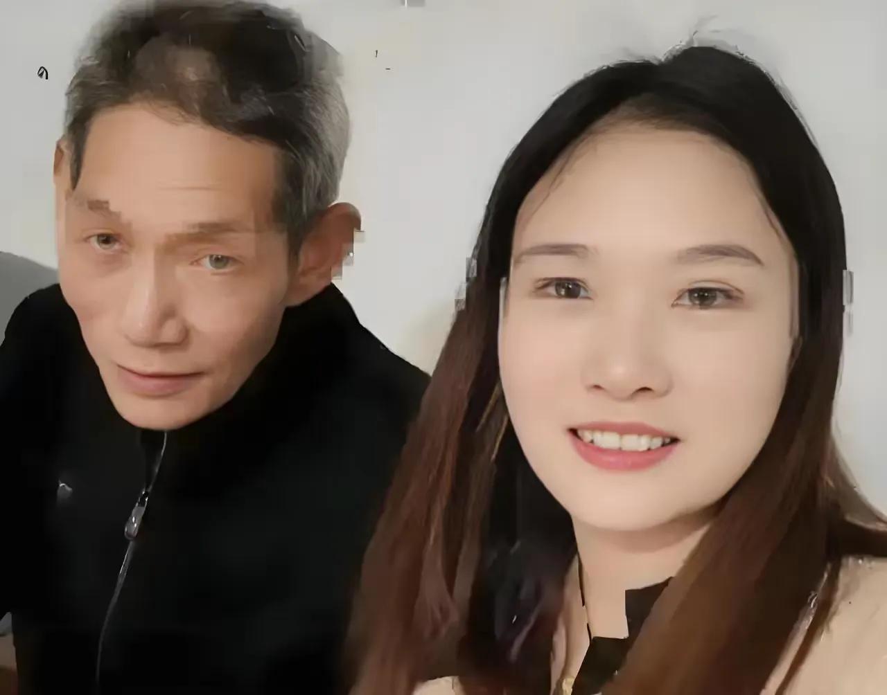 继父供我读到博士，我35岁这年，想给他买套房，去银行取钱时，柜员却说：您名下有一
