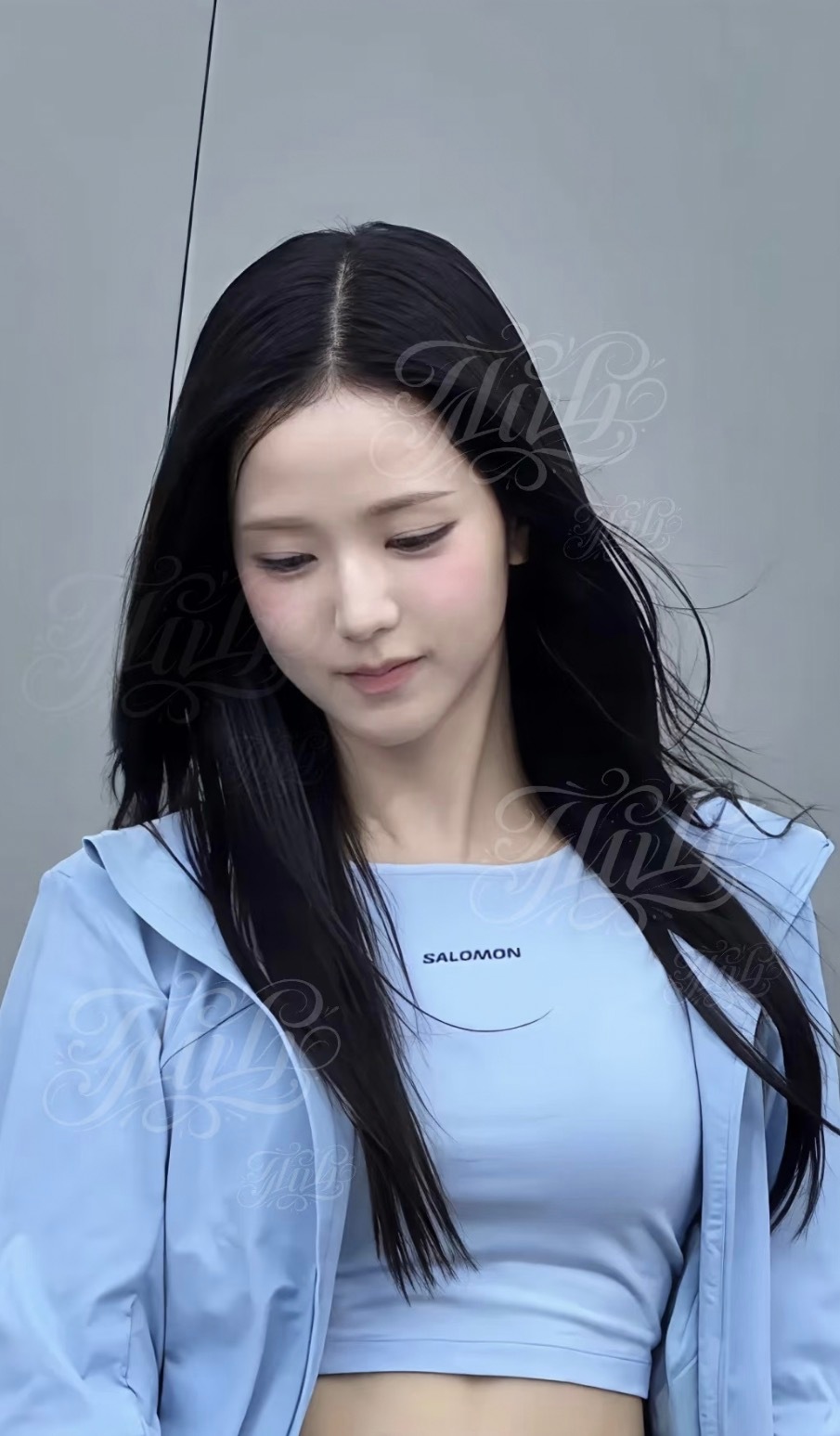 金智秀人气有多高？？看今天北京萨洛蒙活动就知道此女号召力有多强大！！临时通知的活