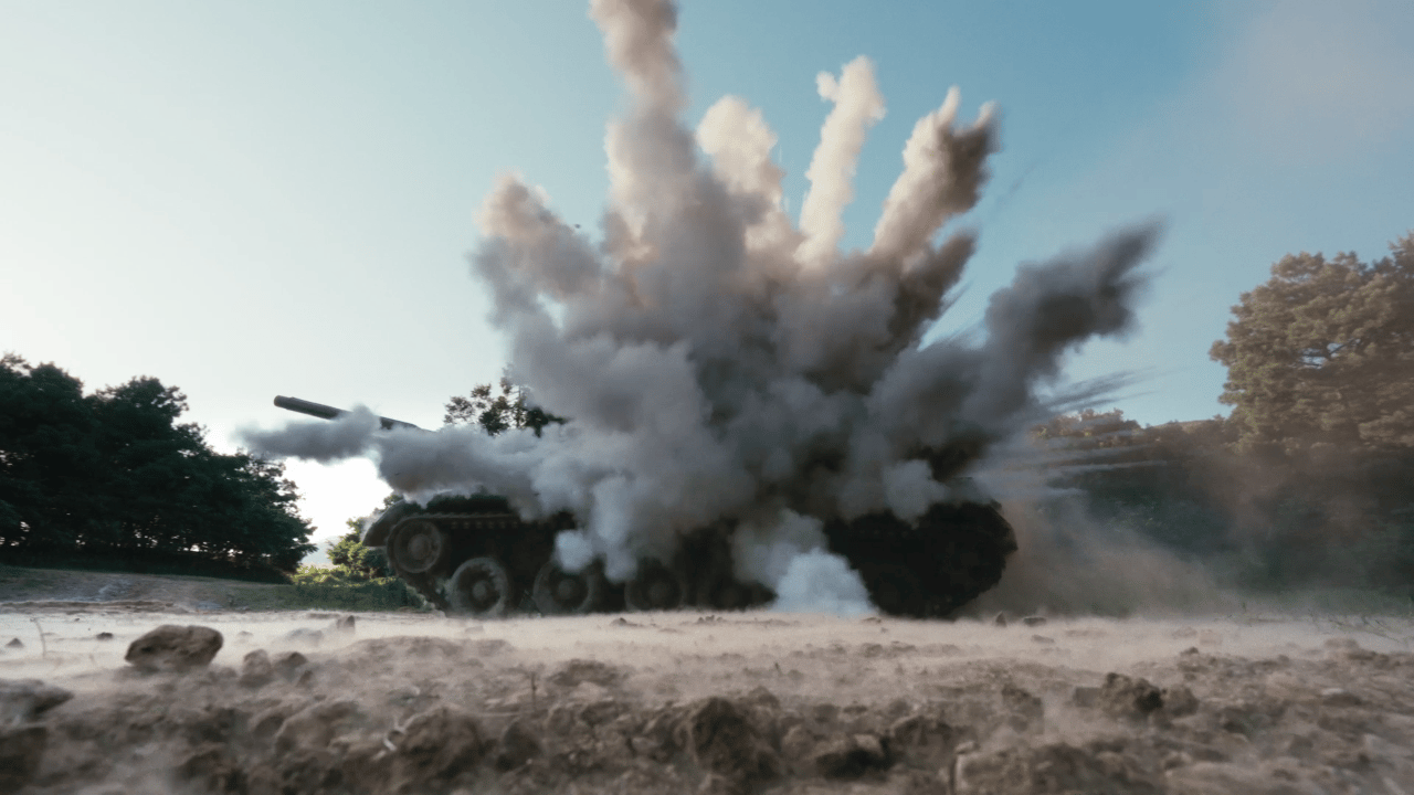士兵荣耀是士兵突击2.0吧士兵荣耀没有花哨剧情，全是实打实的军营历练，质朴又热血