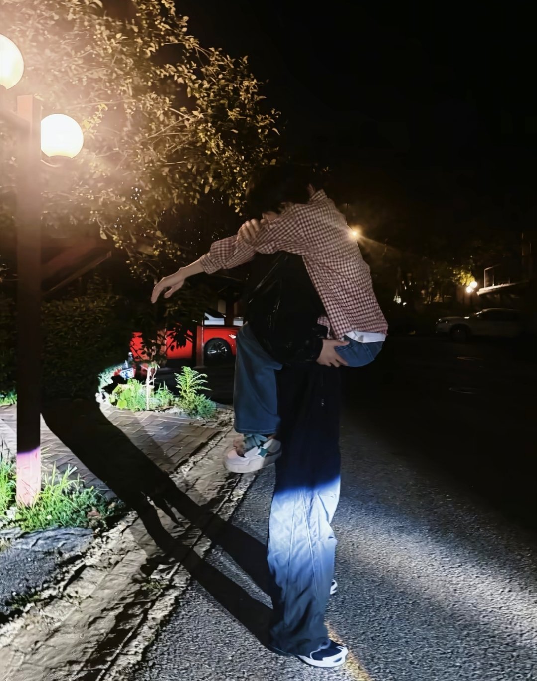 这个身高差体型差看起来已经不是大攻小受的问题了是特么闫睿豪你看起来有点犯/法了你